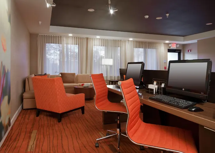 Courtyard By Marriott Palmdale