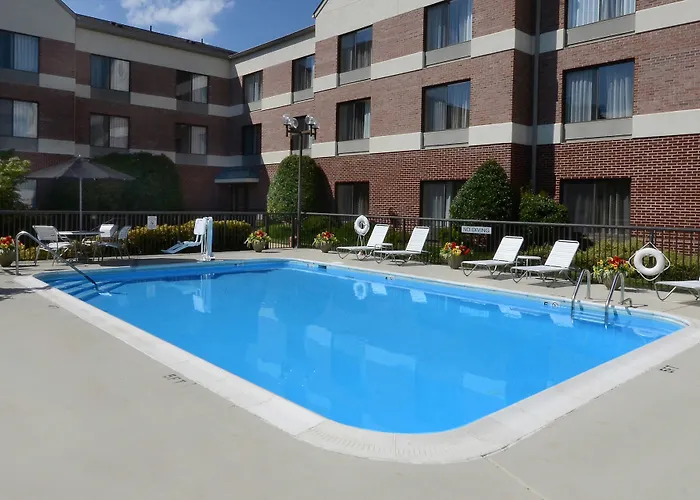 Fairfield By Marriott Inn & Suites Charlottesville North