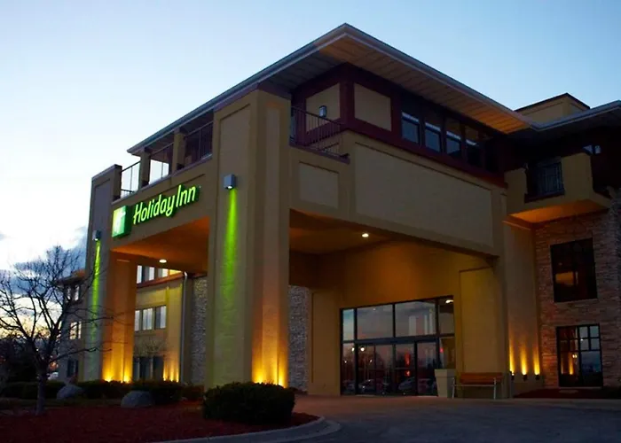 Holiday Inn Hotel Pewaukee-Milwaukee West By Ihg