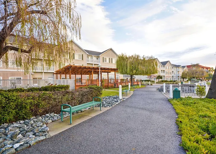 Homewood Suites By Hilton - Oakland Waterfront