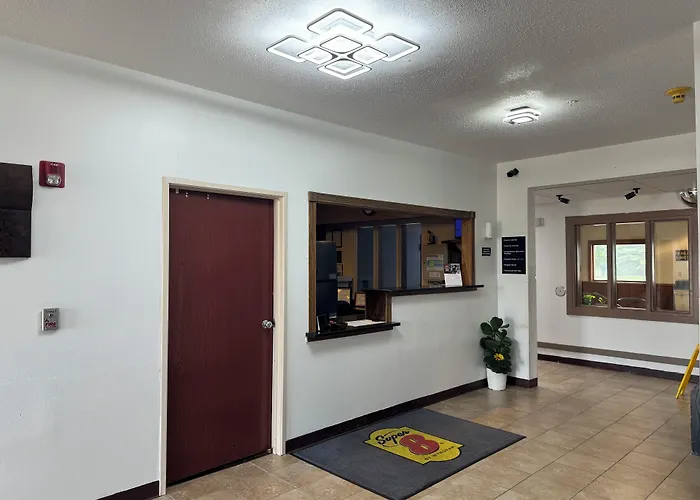Super 8 By Wyndham Mason City