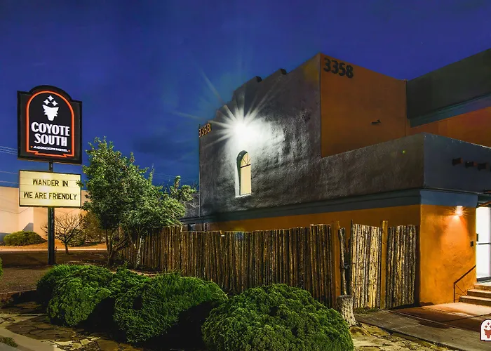 Super 8 By Wyndham Santa Fe Hotel