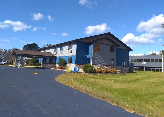 Super 8 By Wyndham Baxter/Brainerd Area