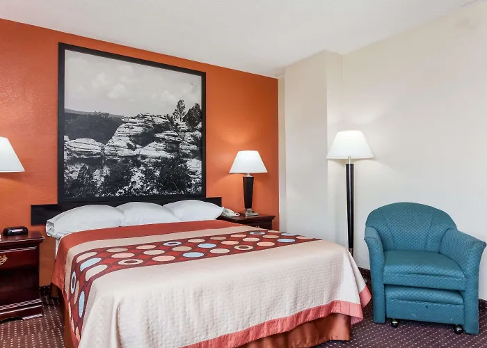 Super 8 By Wyndham Harrisburg