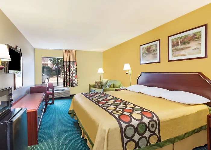 Super 8 By Wyndham Morristown/South