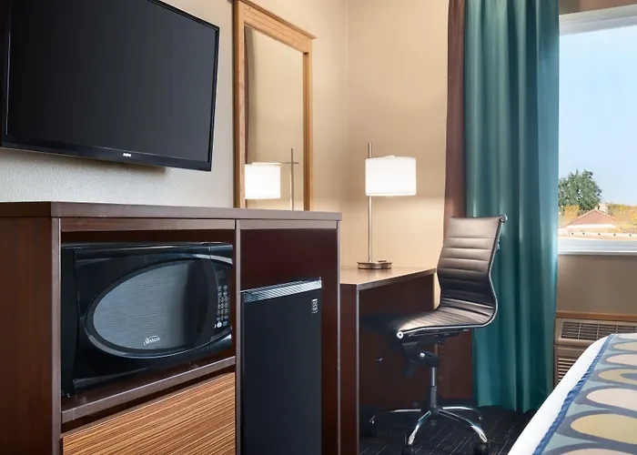 Super 8 By Wyndham Sioux Falls