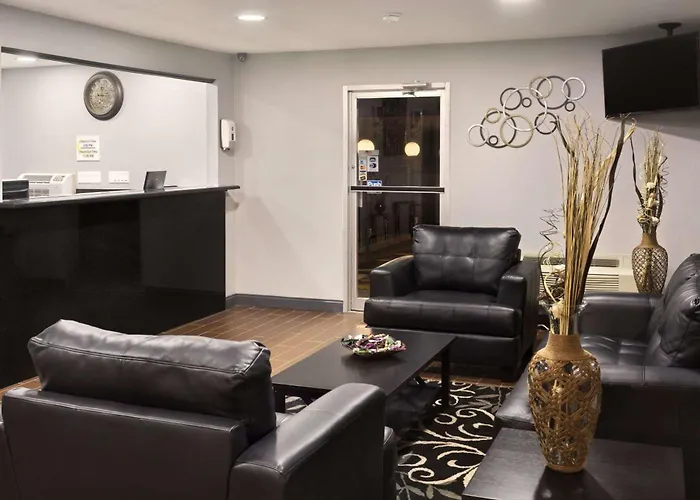 Super 8 By Wyndham Ardmore