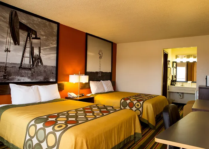 Super 8 By Wyndham Woodward
