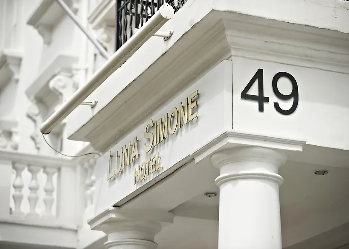 Luna And Simone Hotel