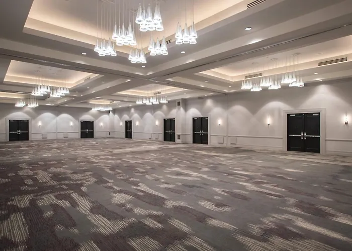 Renaissance Chicago O'Hare Suites Hotel
