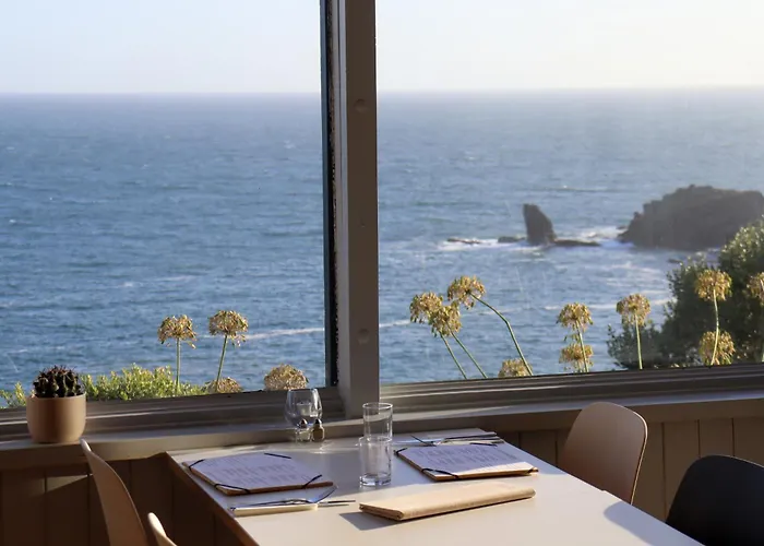 Housel Bay Hotel