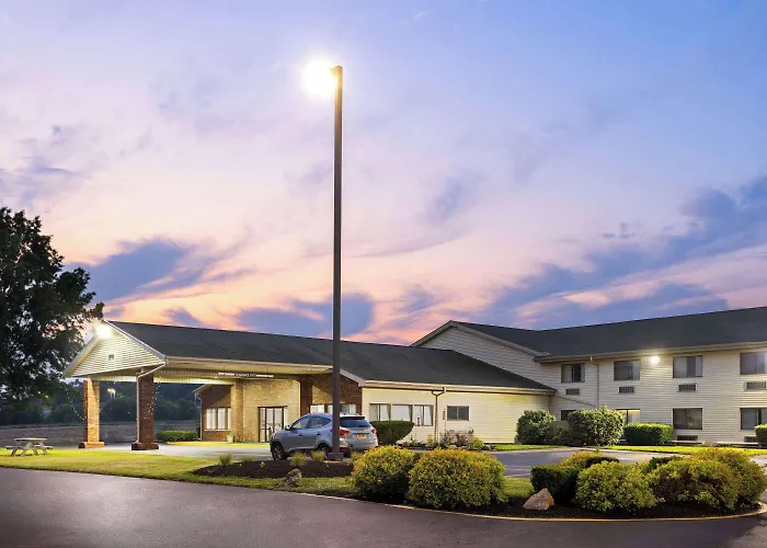 Super 8 By Wyndham Henrietta/Rochester Area