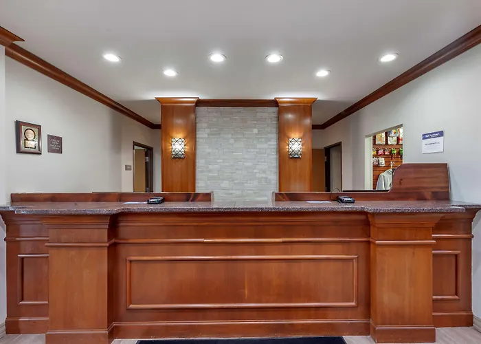 Best Western Plus Sparta Trail Lodge