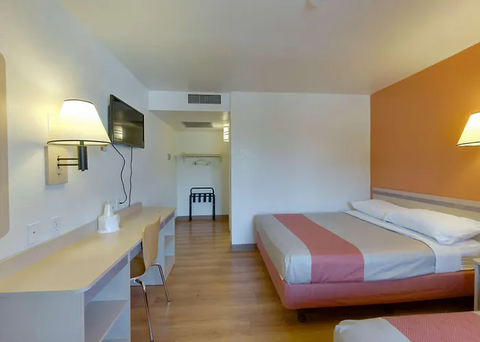Motel 6 Weed - Mount Shasta