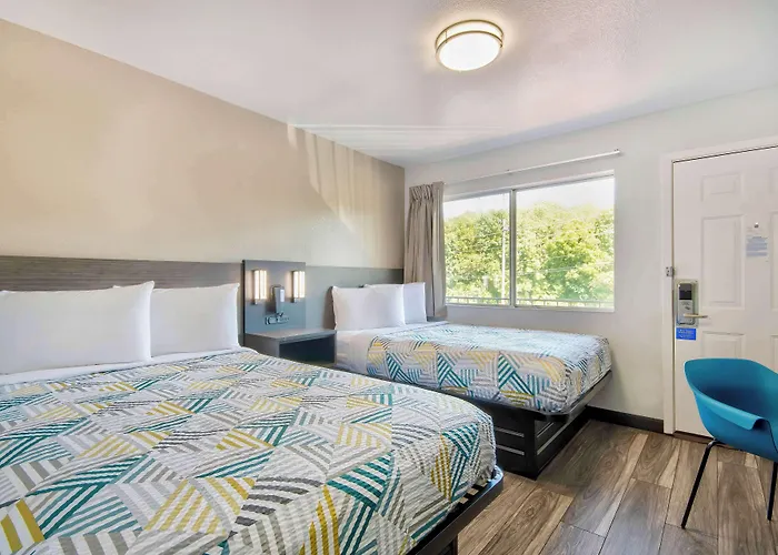 Motel 6-Russellville, Ar