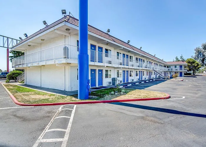 Motel 6-Stockton, CA - Charter Way West
