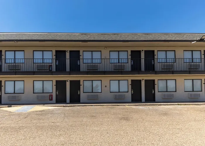 Super 8 By Wyndham Big Spring