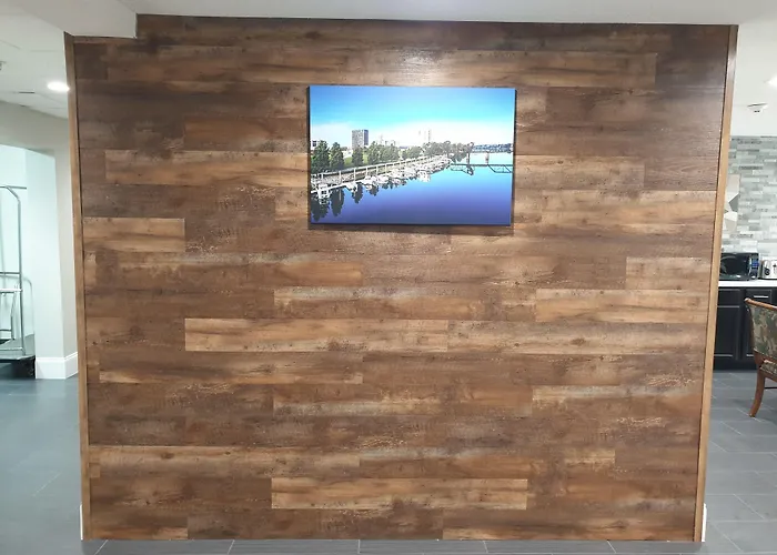 Microtel Inn & Suites By Wyndham Augusta/Riverwatch