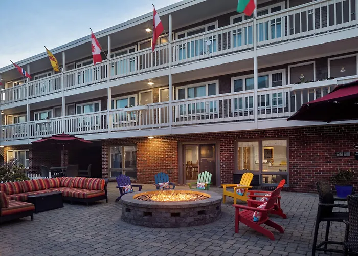 Surfside Hotel And Suites