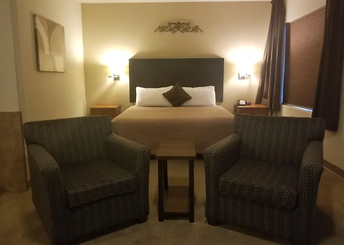 Grand View Inn & Suites