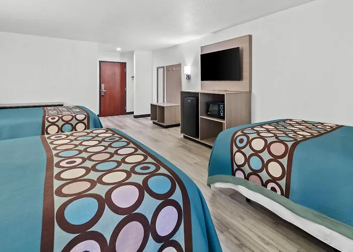 Super 8 By Wyndham Weatherford