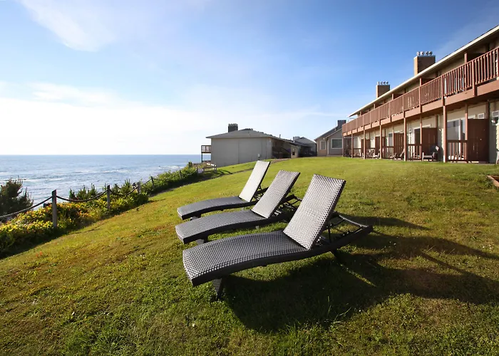 Clarion Inn Surfrider Resort