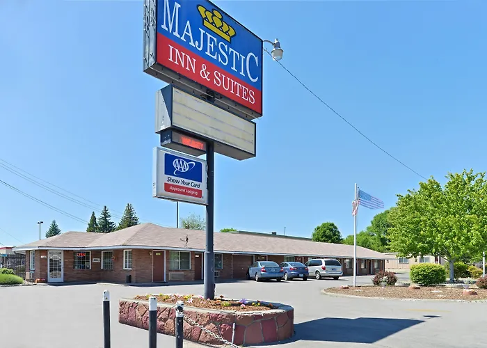 Majestic Inn & Suites