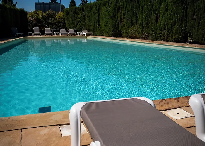 Logis Hotel Les Vignes Blanches