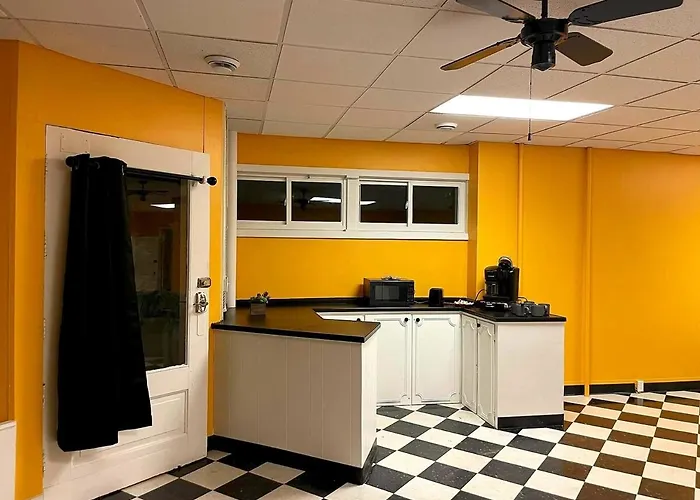 Trailside Furnished Apartment