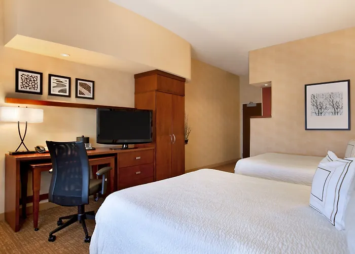 Sonesta Essential Junction City