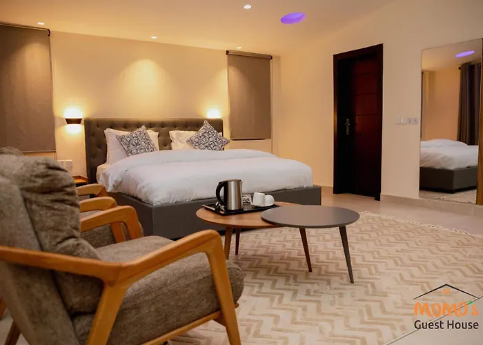 Momo'S Hotel