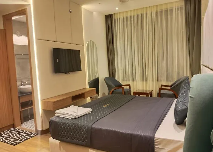 Hotel Imperia Grand