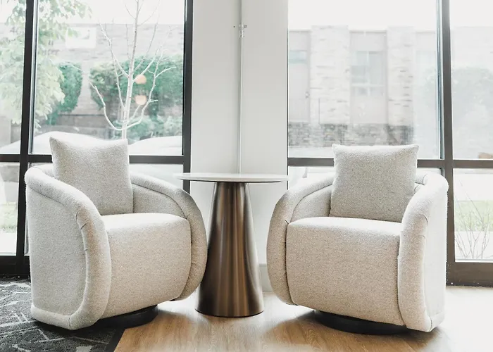 Posh On Kirkwood, A Boutique Hotel