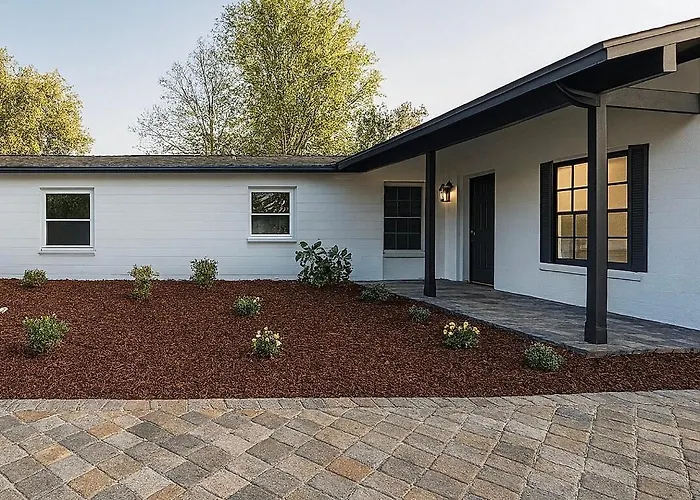 Relax & Explore Gulf Coast Modern Stay