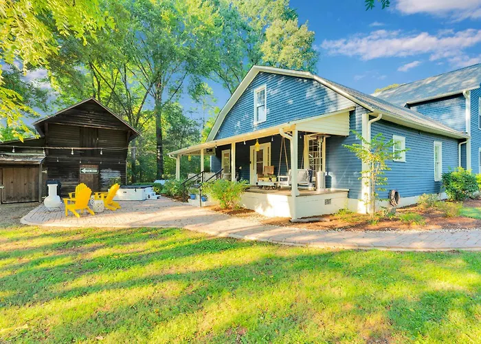 Eclectic 1906 Farmhouse 2 Acres Hammocks & Charm
