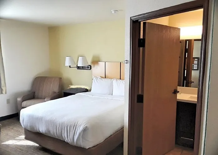 Candlewood Suites Tulsa
