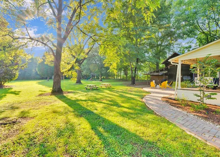 Eclectic 1906 Farmhouse 2 Acres Hammocks & Charm