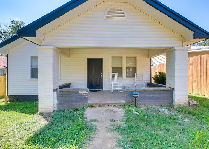 Renovated Birmingham Home - Ideal For Work Trips!