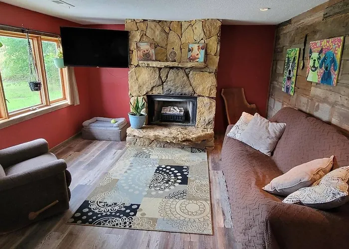 Waterfront 2 Bdrm Cabin With Best Sunset View And Huge Yard