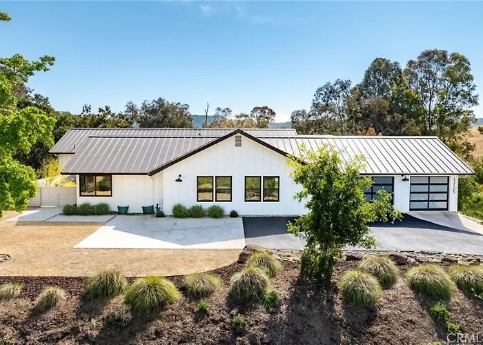Sunset View Luxury Living On 5 Picturesque Acres