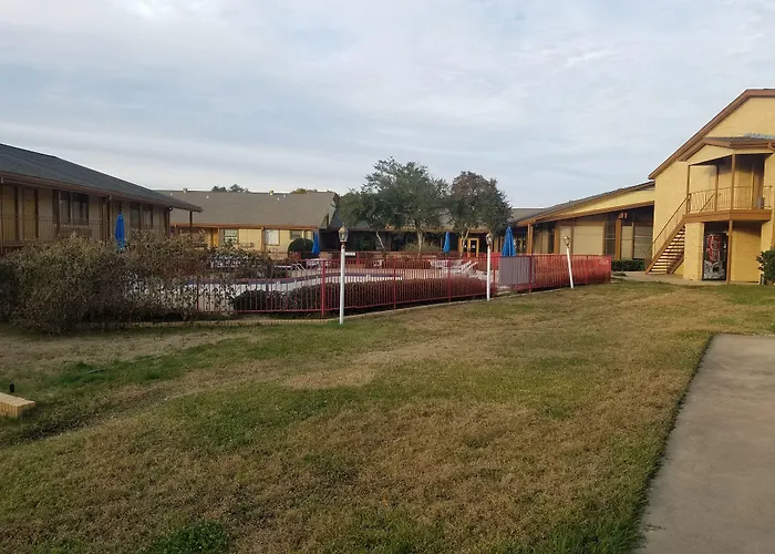Spanish Trace Inn