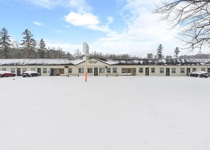 Leech Lake Views Quaint Stay Near Town & Hiking