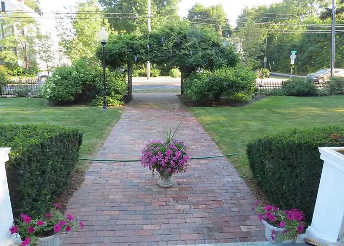 Silver Fountain Inn