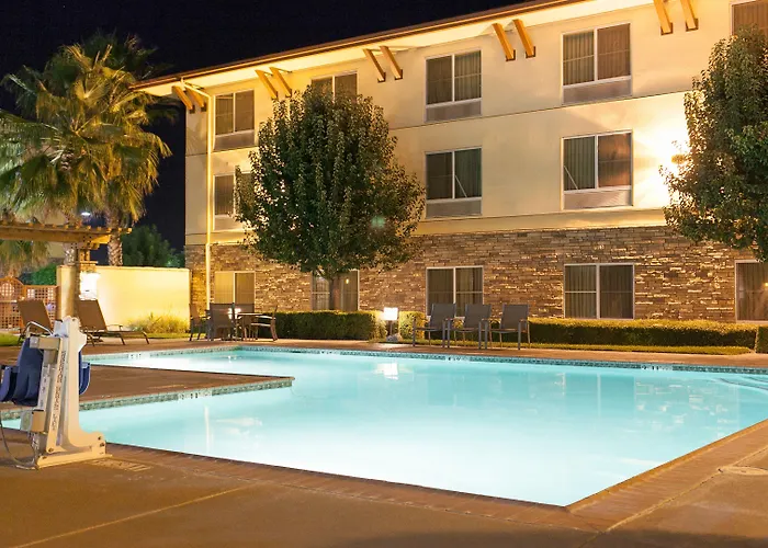 Holiday Inn Express Turlock By Ihg