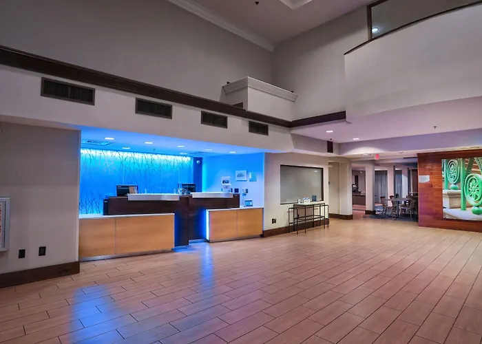 Fairfield Inn & Suites By Marriott Charleston North/Ashley Phosphate