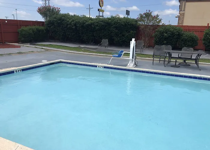 Quality Inn Madisonville