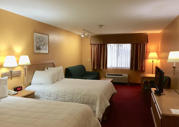 Parkfield Inn - Clinton