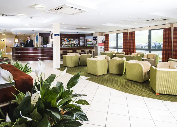 Holiday Inn Express Dunfermline By Ihg