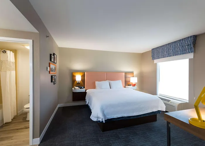Hampton Inn And Suites Jamestown