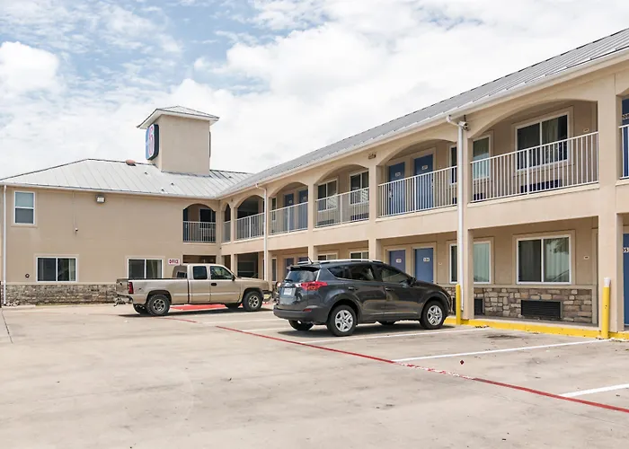 Motel 6-Azle, Tx